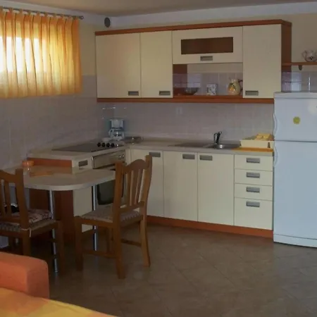 Apartman Fuer Zwei Personen By Interhome Banjole