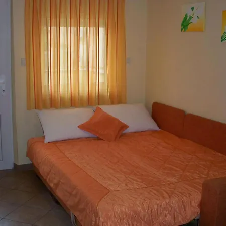 Apartman Fuer Zwei Personen By Interhome Banjole